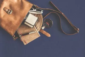 Damski garnitur – elegancja czy casual, jak go nosić